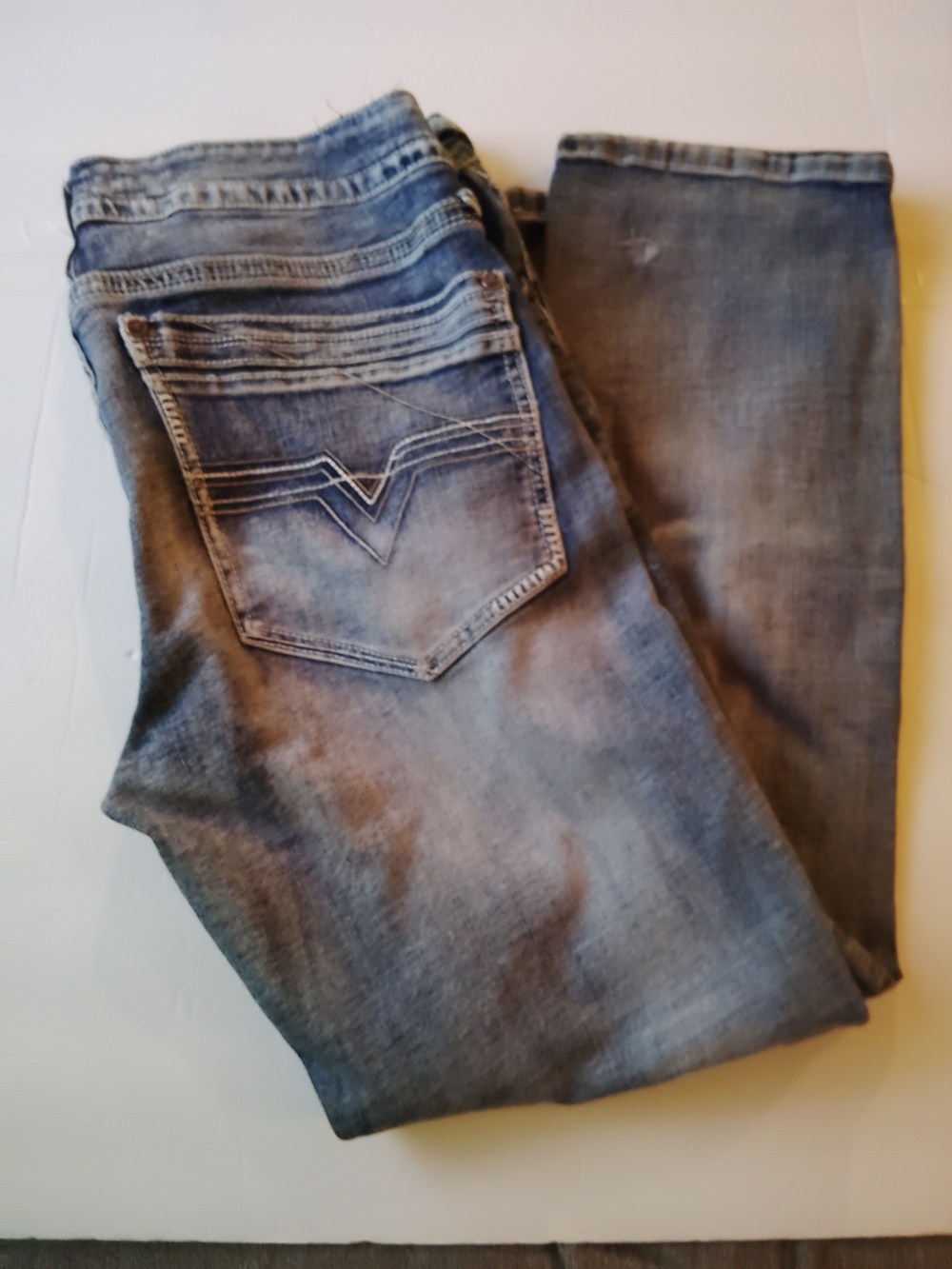 Men's Faded Blue Bootcut Jeans — Casual Washed Denim